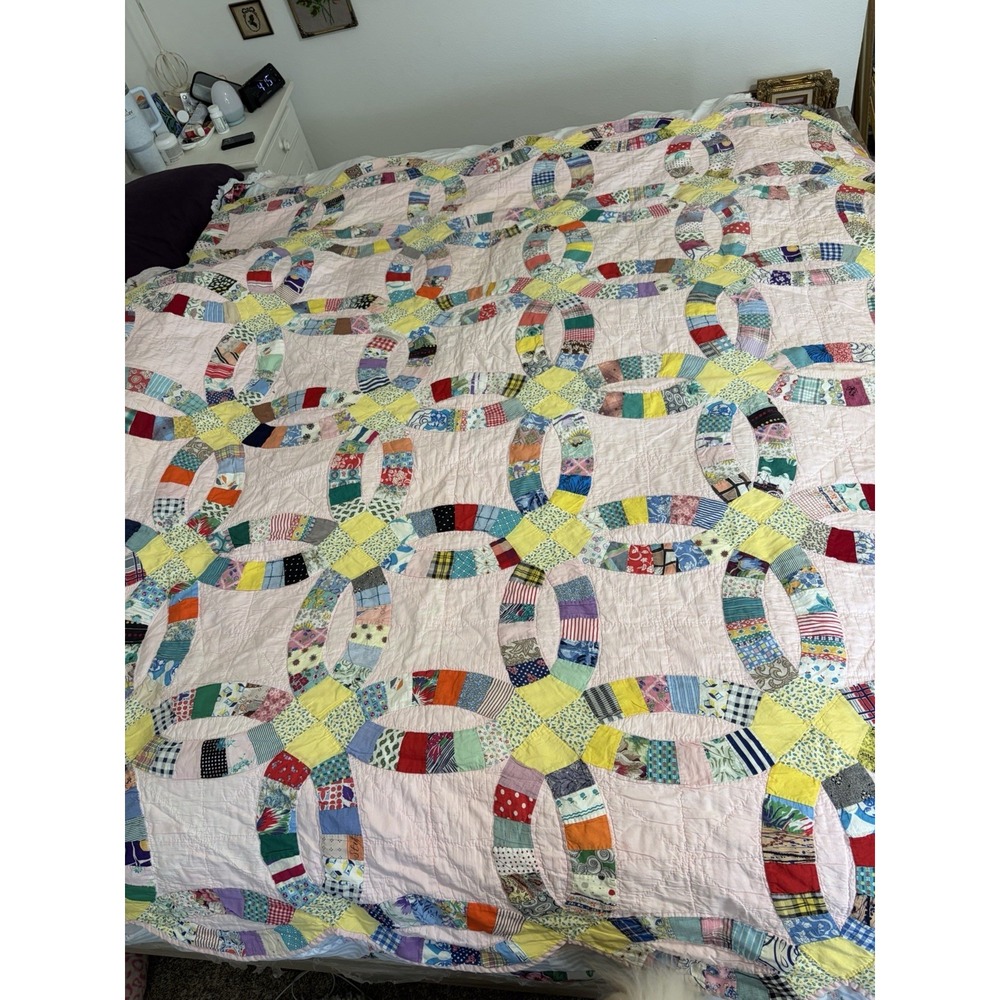 Vintage Handsewn Pink Double Wedding Ring Pattern Quilt 72" x 66" FLAWs